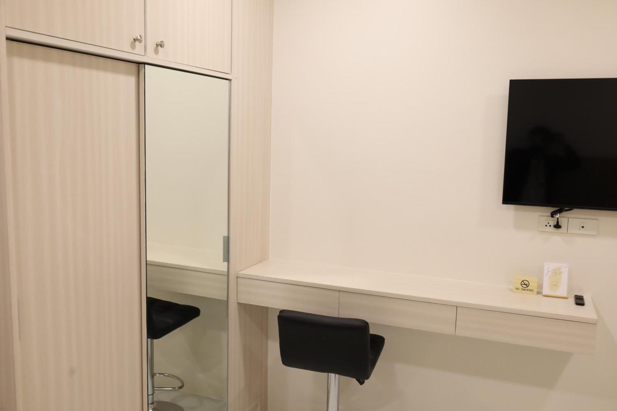 S.P.C Apartment By Brodderud Bangkok Exteriör bild